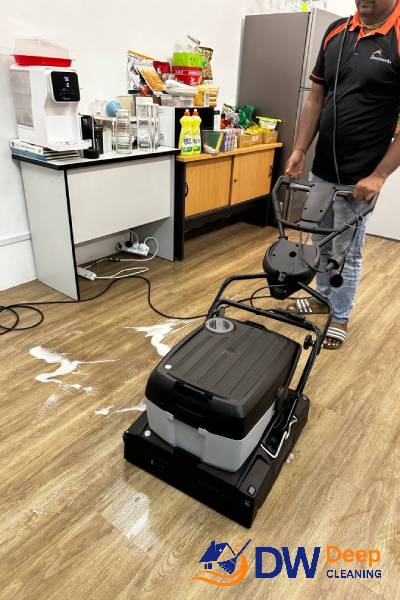 about-us-2-dw-deep-cleaning-singapore