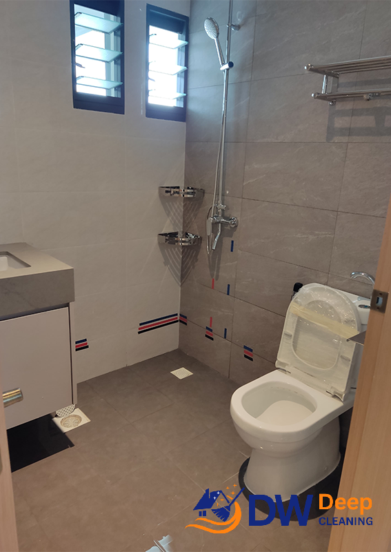 featured-bathroom-post-renovation-cleaning-dw-deep-cleaning-singapore-hdb-sengkang-east